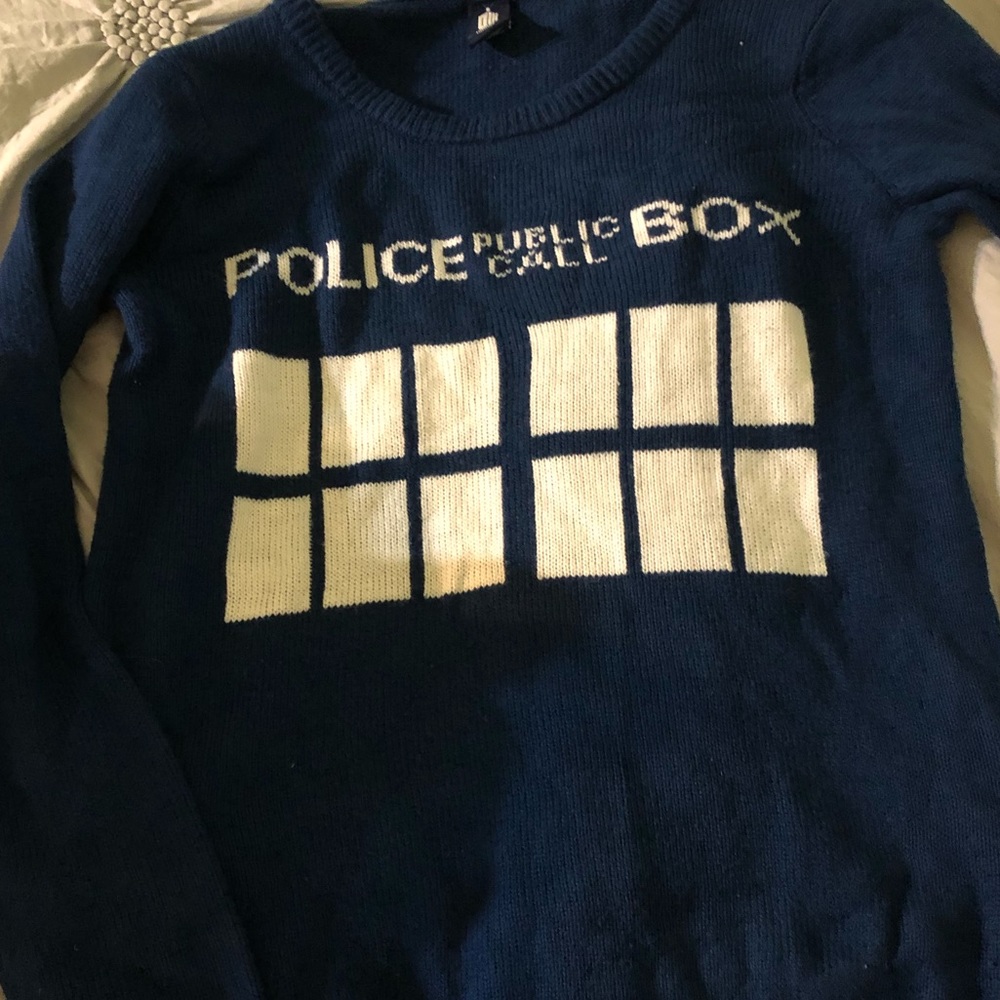 Dr. Who callbox sweater